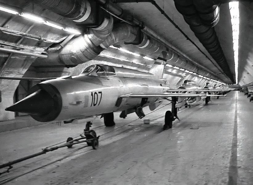 Aerodrom Željava! Spomenik ljudskoj genijalnosti ili ludosti??